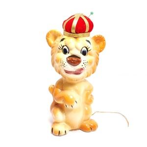 Vtg Davar Lion Pin Cushion Built-In Tape Measure Scissors Holder Sewing Caddy